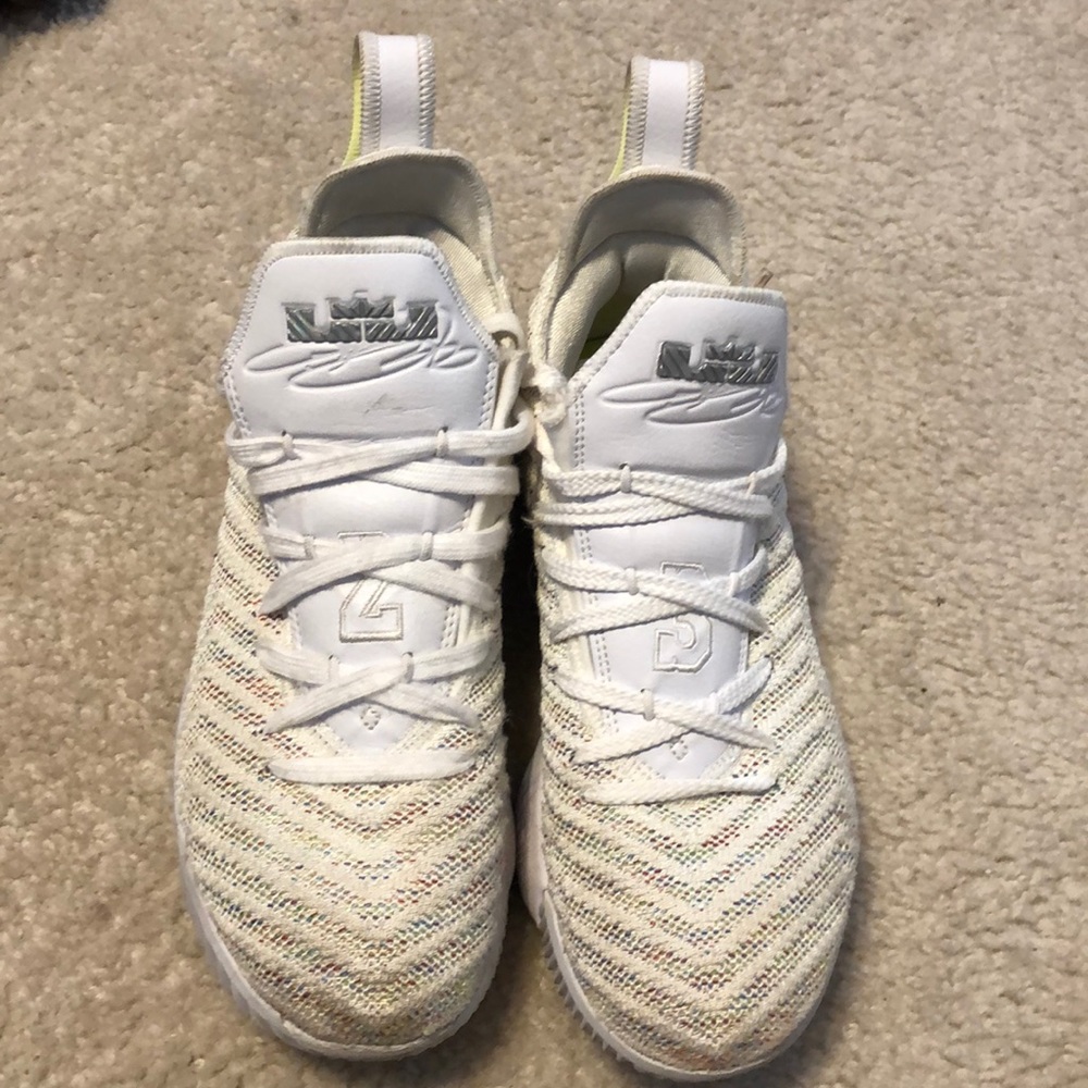 LeBron 16